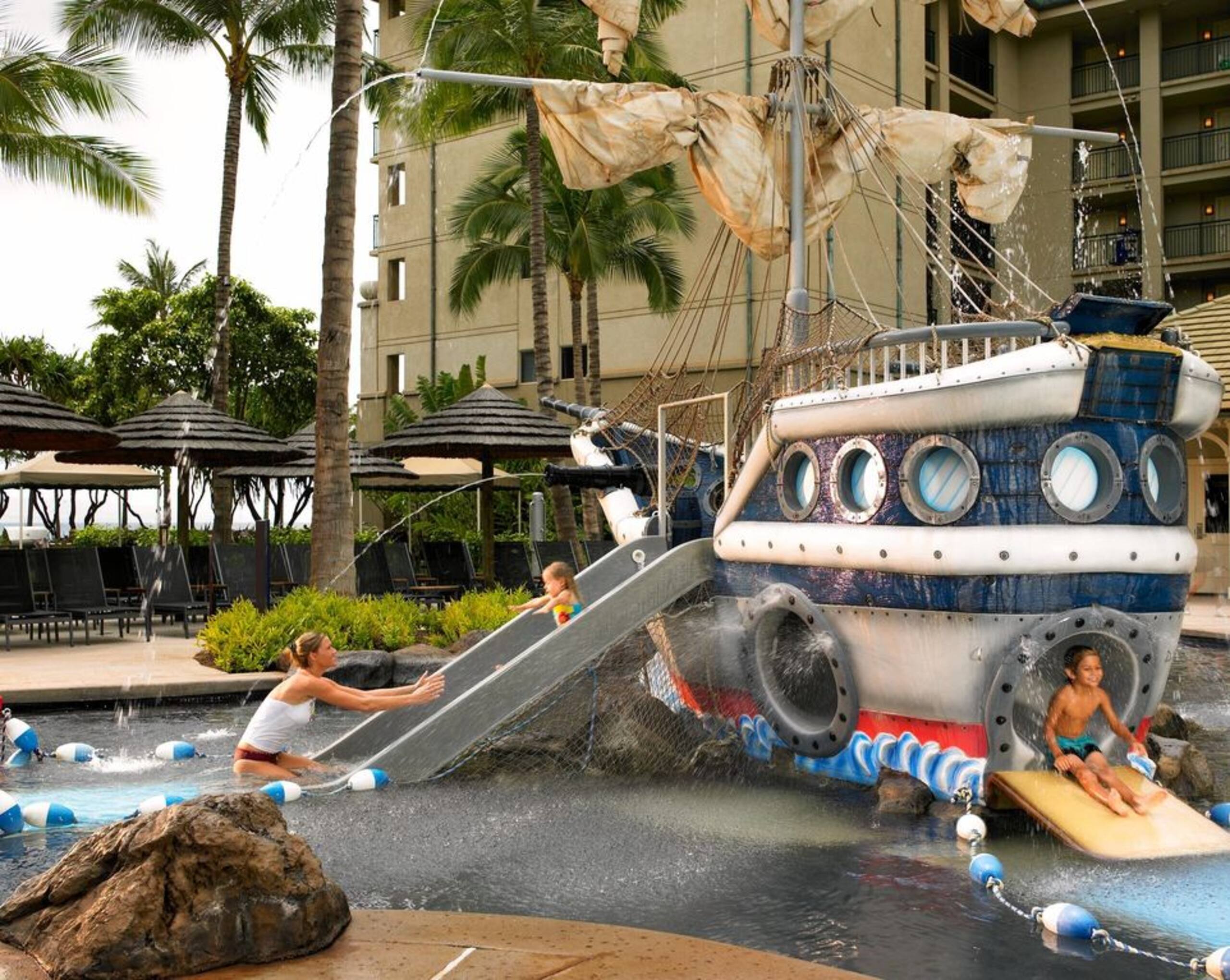 Condo in Lahaina · ★4.9 · 1 bedroom · 2 beds · 1 bath - Image 15