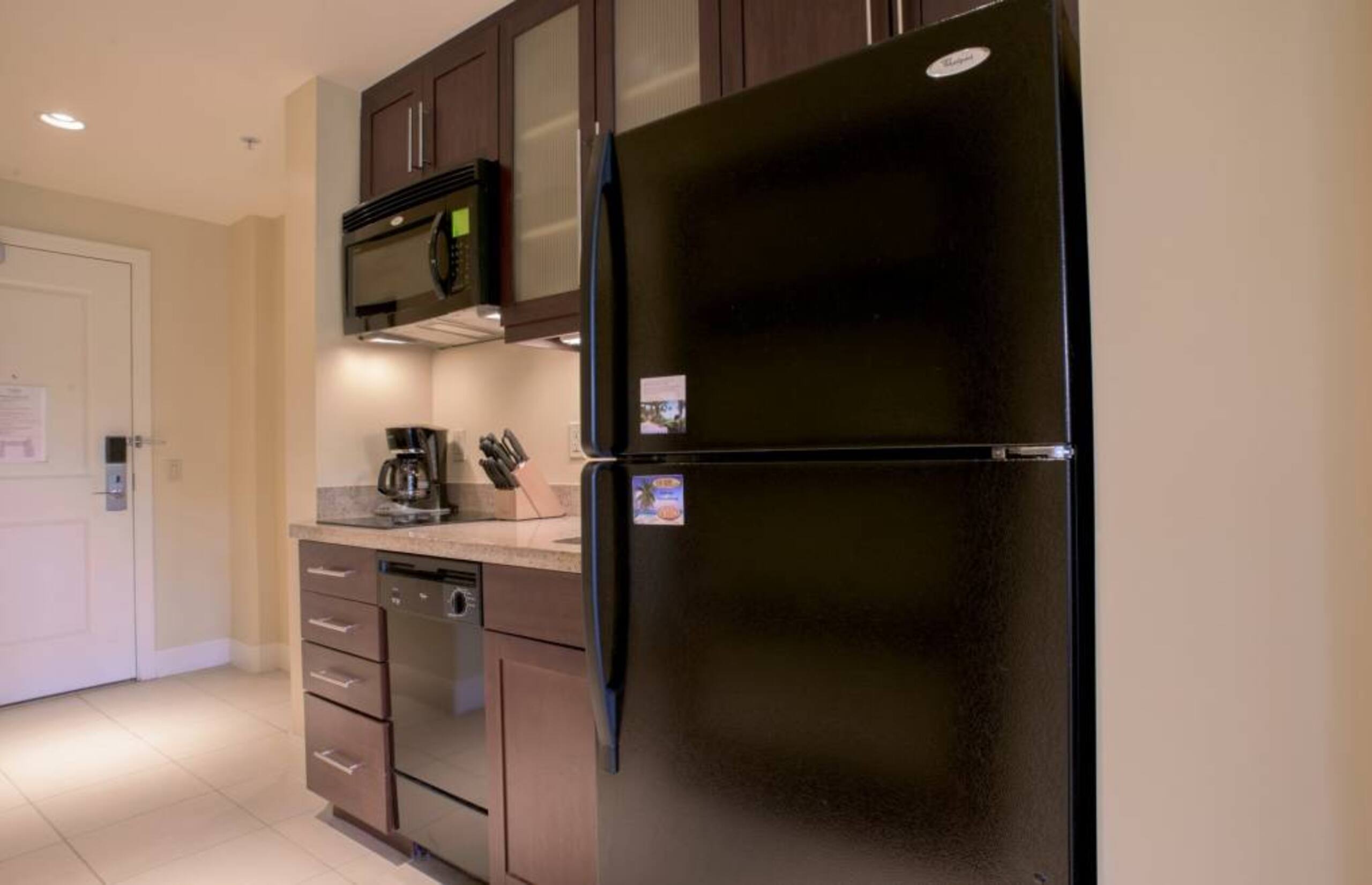 Condo in Lahaina · ★4.9 · 1 bedroom · 2 beds · 1 bath - Image 3