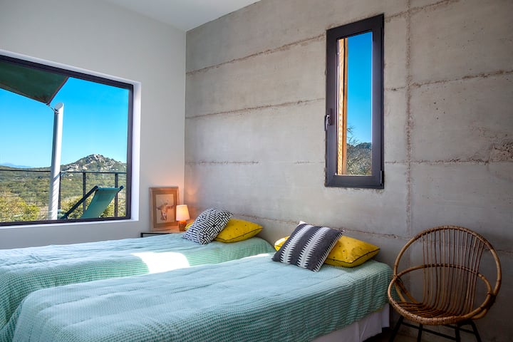 Bedroom with 2 single beds in 80 cm or juxtaposable in double bed 160