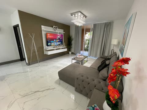 Ideal 2 bedrooms Yacht Club