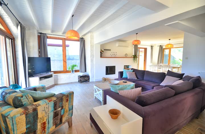 Family Friendly Villa With Private Pool & Garden. - Ortakent