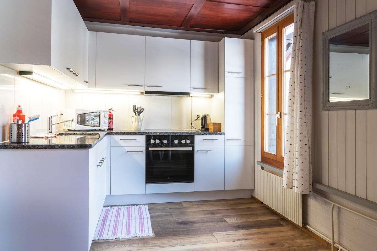 Successful Airbnb property: Ula's Holiday Apartments - 1 Bedroom with Balcony in Beatenberg