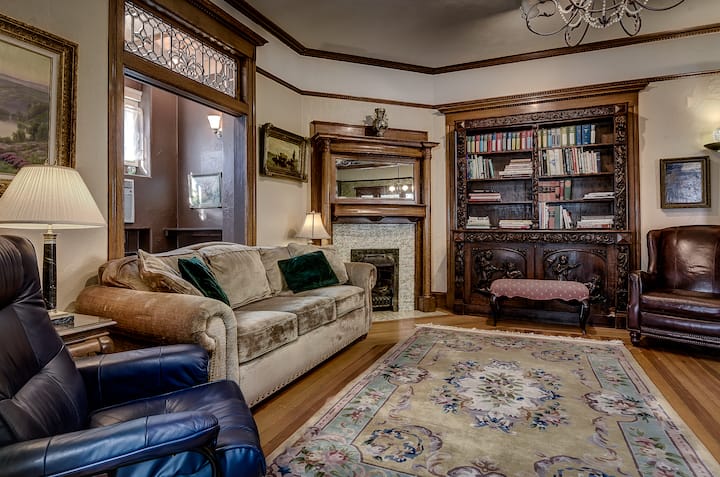 Penrose Suite, By Colorado College - Colorado Springs, CO