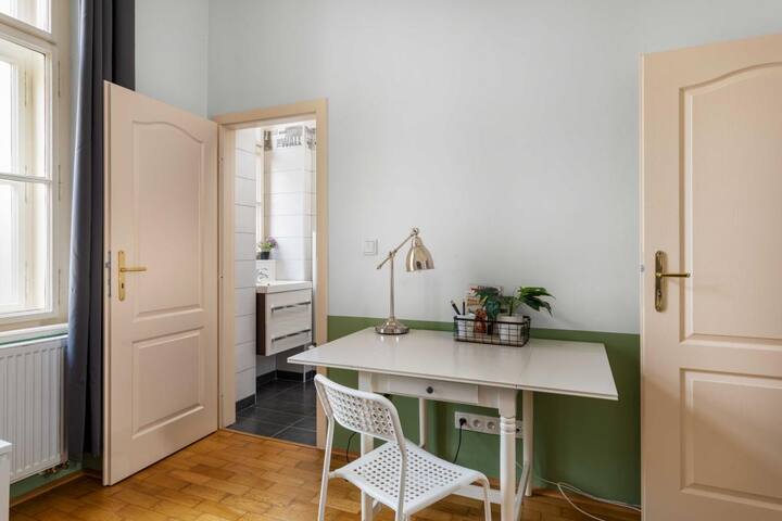 VEVERKOVA RESIDENCE IV gallery image 2