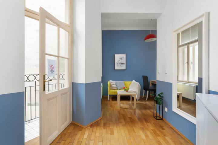 VEVERKOVA RESIDENCE III gallery image 3