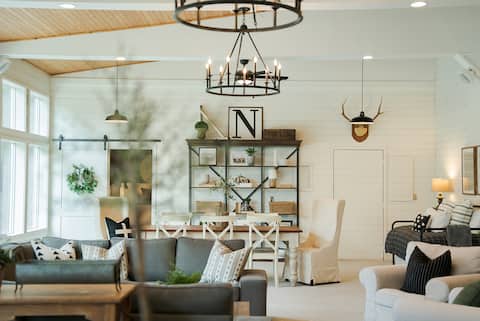 Modern Farmhouse - Country living in wine country.