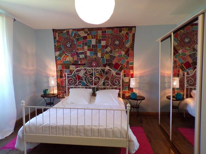 Chumba cha 1857
Kulala katika 160
Sehemu ya maji katika chumba hiki