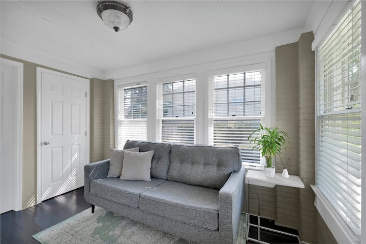 Cozy Riverside Home. Walking Distance To 5-points! - Jacksonville Zoo and Gardens, Jacksonville