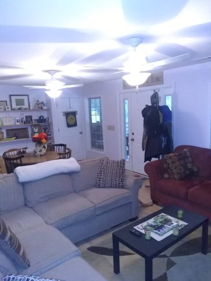 Year Round Fun At Mountain Laurel Guesthouse - Helen, GA
