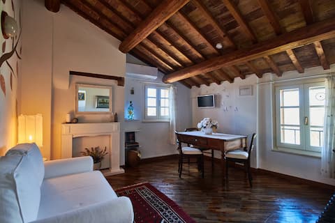 Annuncio Airbnb popolare: Central, View over old city, free park a Perugia