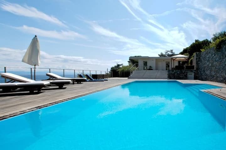 Villa Chiariventi,  villa independent with s. pool