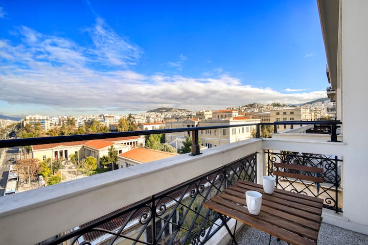 AthensCapital Loft 1-2 to the Archaelogical Museum