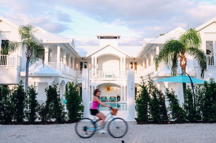 Waterfront Sea Oats - Luxe 11 Bedroom - Book Now! - Captiva, FL