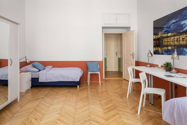 VEVERKOVA RESIDENCE VIII. gallery image 2