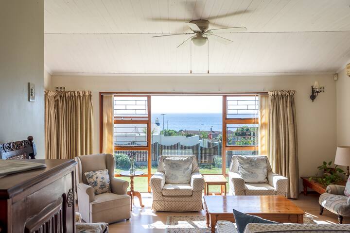 Tom’s Cabin gallery image 3