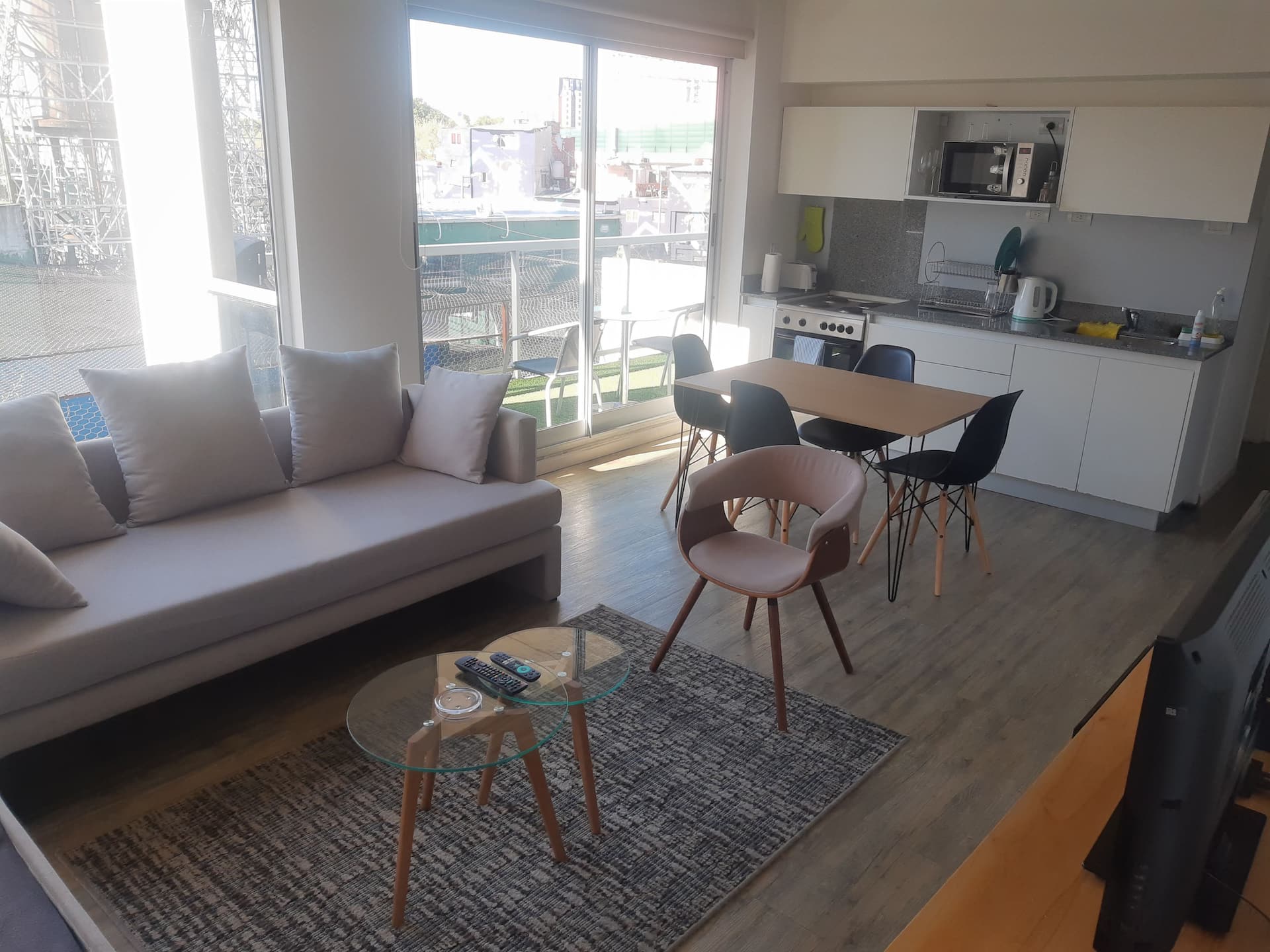 2 rooms in Palermo, swimming pool, gym, and security