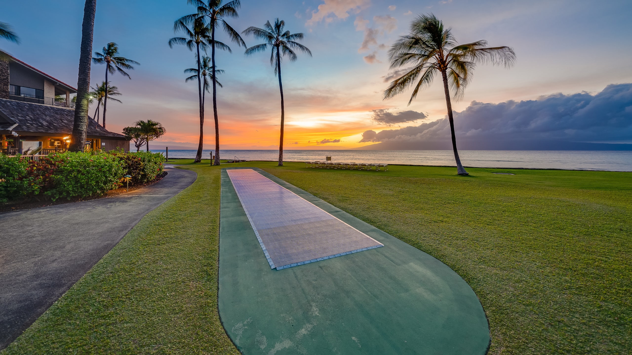 Condo in Lahaina · ★4.97 · 1 bedroom · 2 beds · 1 bath - Image 38
