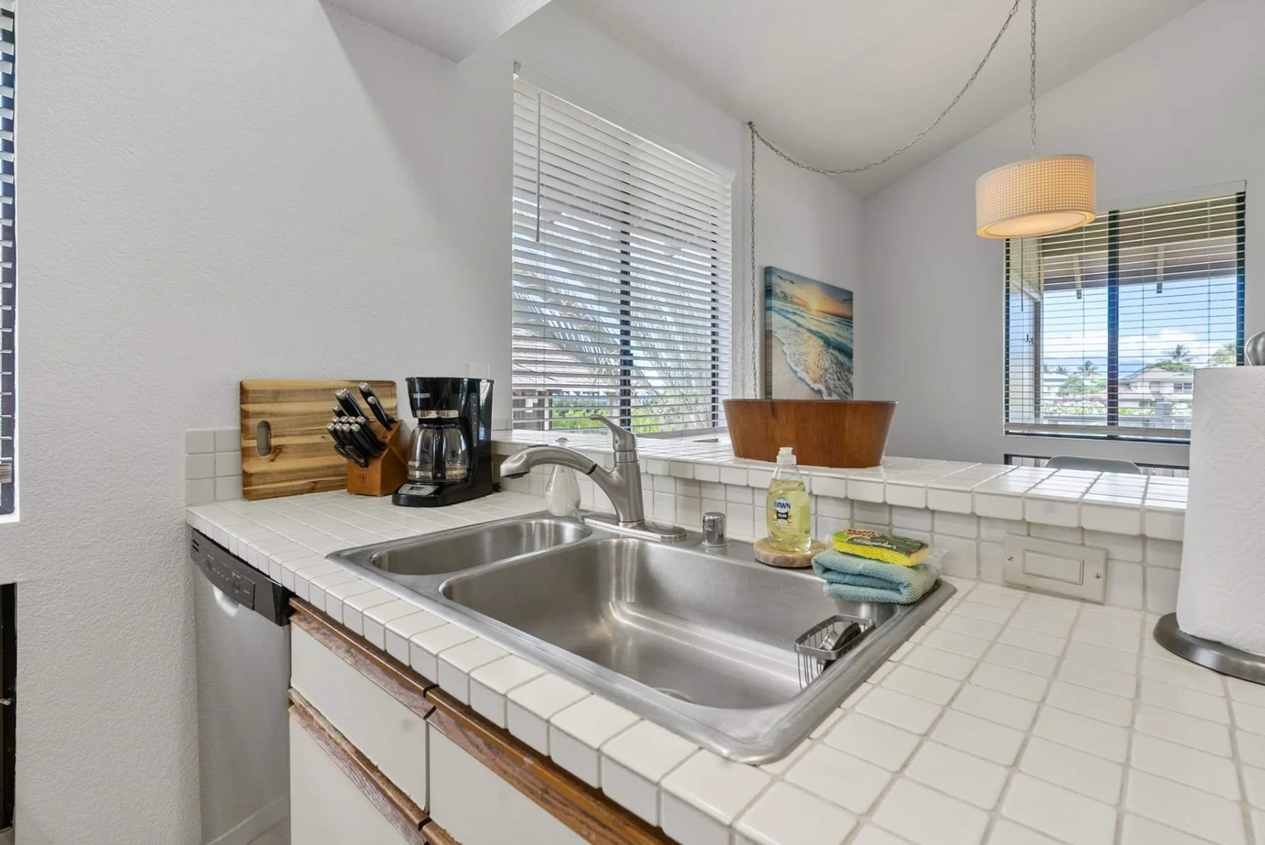 Condo in Wailea · ★4.98 · 1 bedroom · 2 beds · 2 baths - Image 8