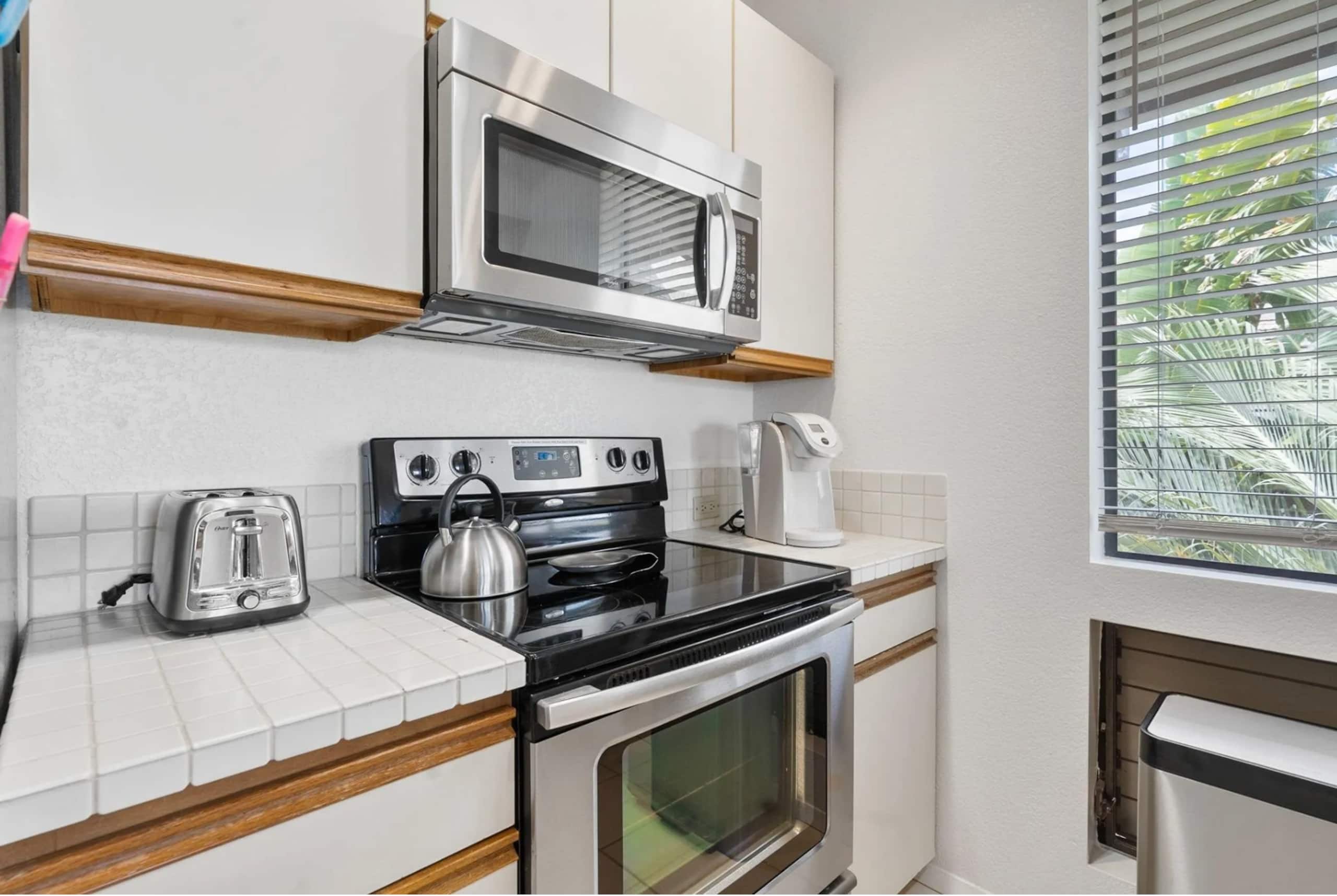 Condo in Wailea · ★4.98 · 1 bedroom · 2 beds · 2 baths - Image 9