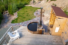 Eco+Cabin+with+views++and+a+Wood-Fired+Hot+Tub