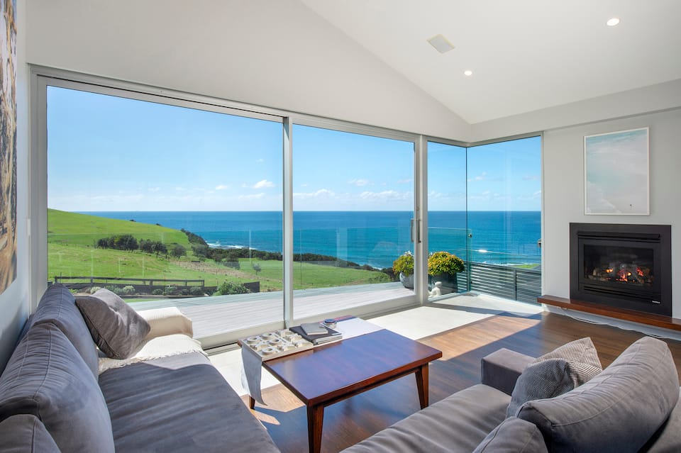 Elanora, on the headland above Seven Mile Beach, Gerroa, New South Wales, Australia, photo 1 of 10