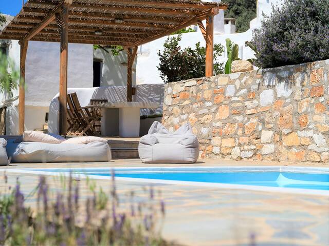 Stella’s Cycladic Cottages gallery image 2