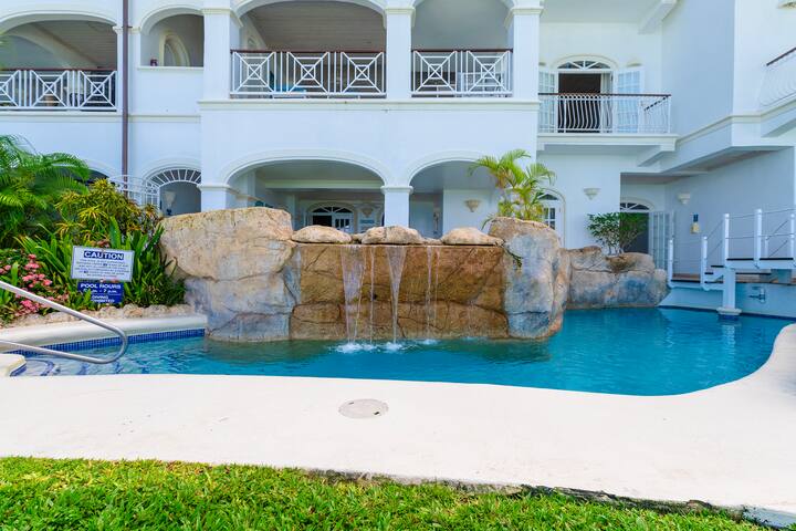 Sea Breeze at Old Trees