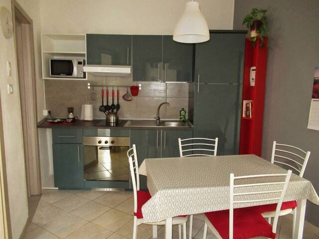 a 10 MINUTI dal CENTRO con PARCHEGGIO!