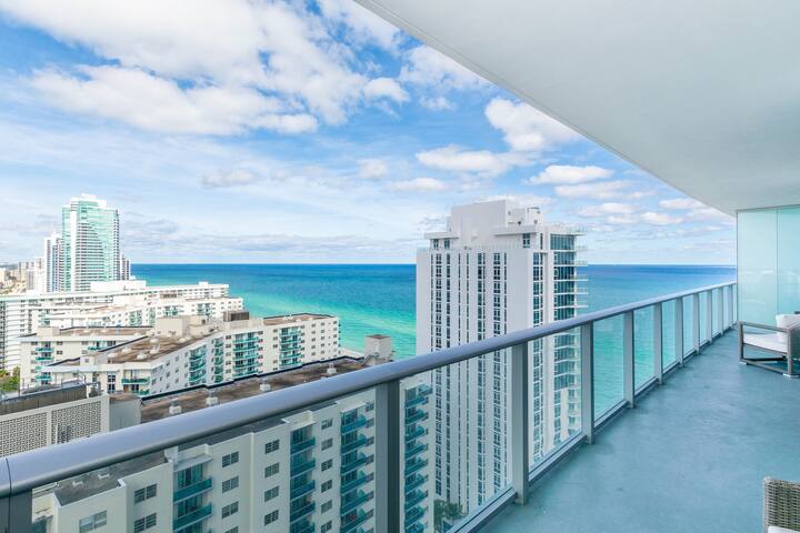 Hyde On The Beach Luxurious Ocean View 2 Bedroom gallery image 5