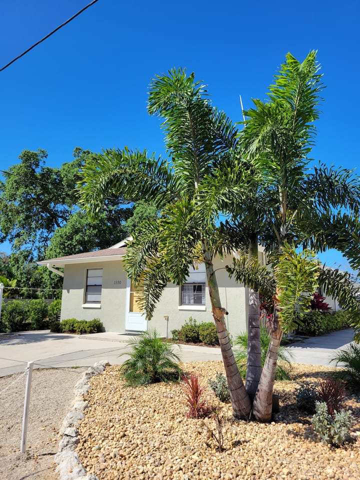 Pinecraft, Sarasota Springs Vacation Rentals & Homes Sarasota Springs