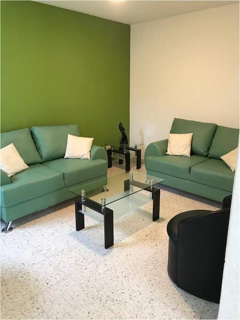 Top performing Airbnb: Complete house with 2 bedrooms and a studio. Historic center. in Centro