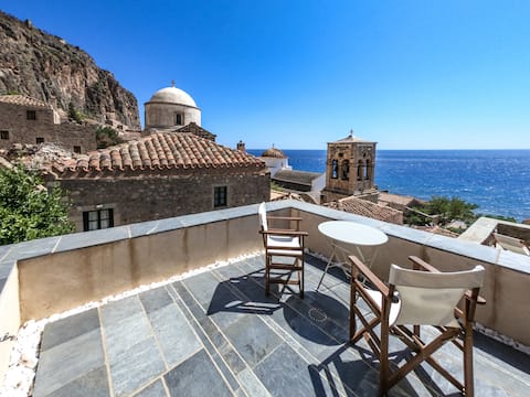 Κyma Mansion in Monemvasia