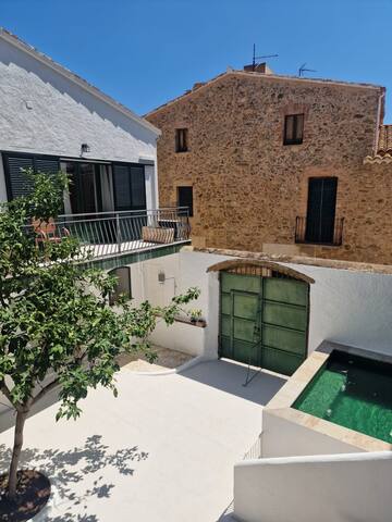 Renovated house Palau-Saverdera (Costa Brava)