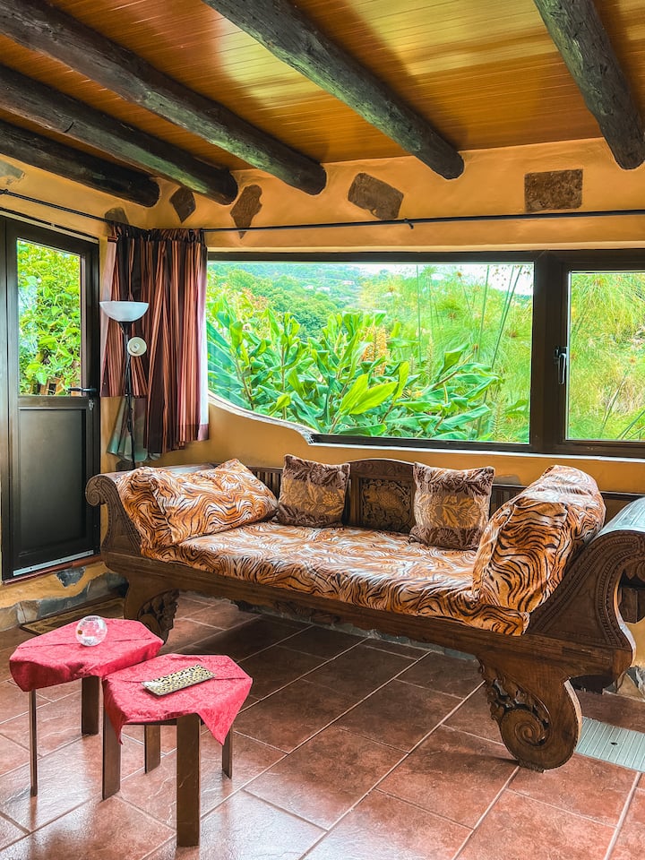 Quaint Artist’s Cottage In Marvelous Nature - La Orotava