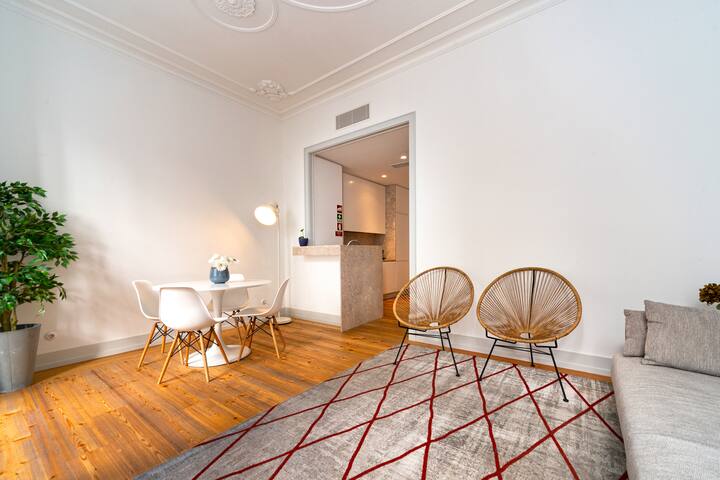 Baixa Charming Apartment gallery image 3