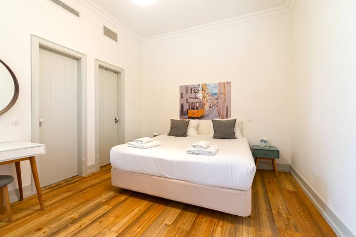 Baixa Charming Apartment gallery image 5