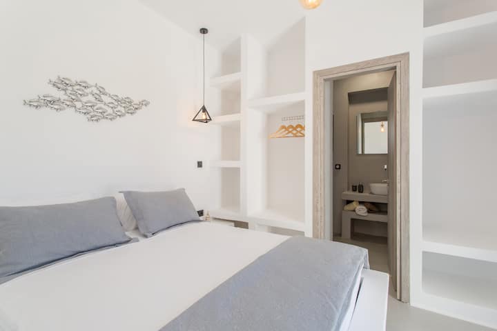 СПАЛНА СОБА 1 СО ПРИВАТНА БАЊА