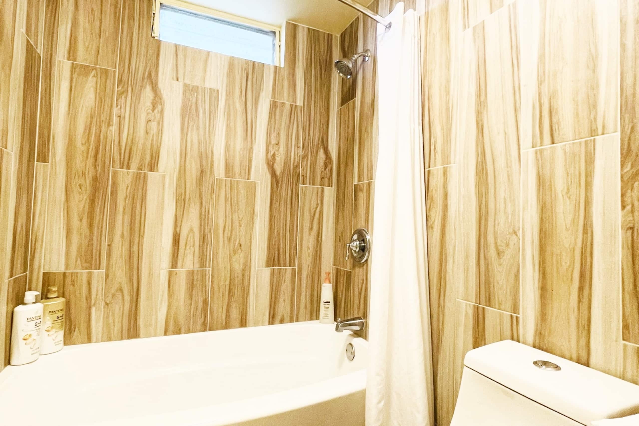 Condo in Kihei · ★4.86 · 1 bedroom · 2 beds · 2 baths - Image 32