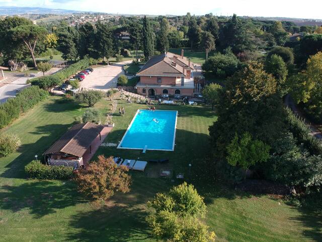 Villa Elena – Luxury Mansion in Rome gallery image 2