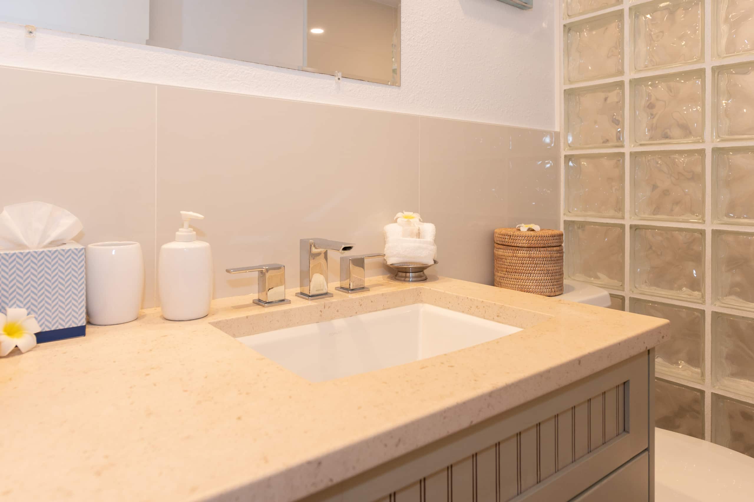 Condo in Wailuku · ★4.95 · 1 bedroom · 1 bed · 1 private bath - Image 14