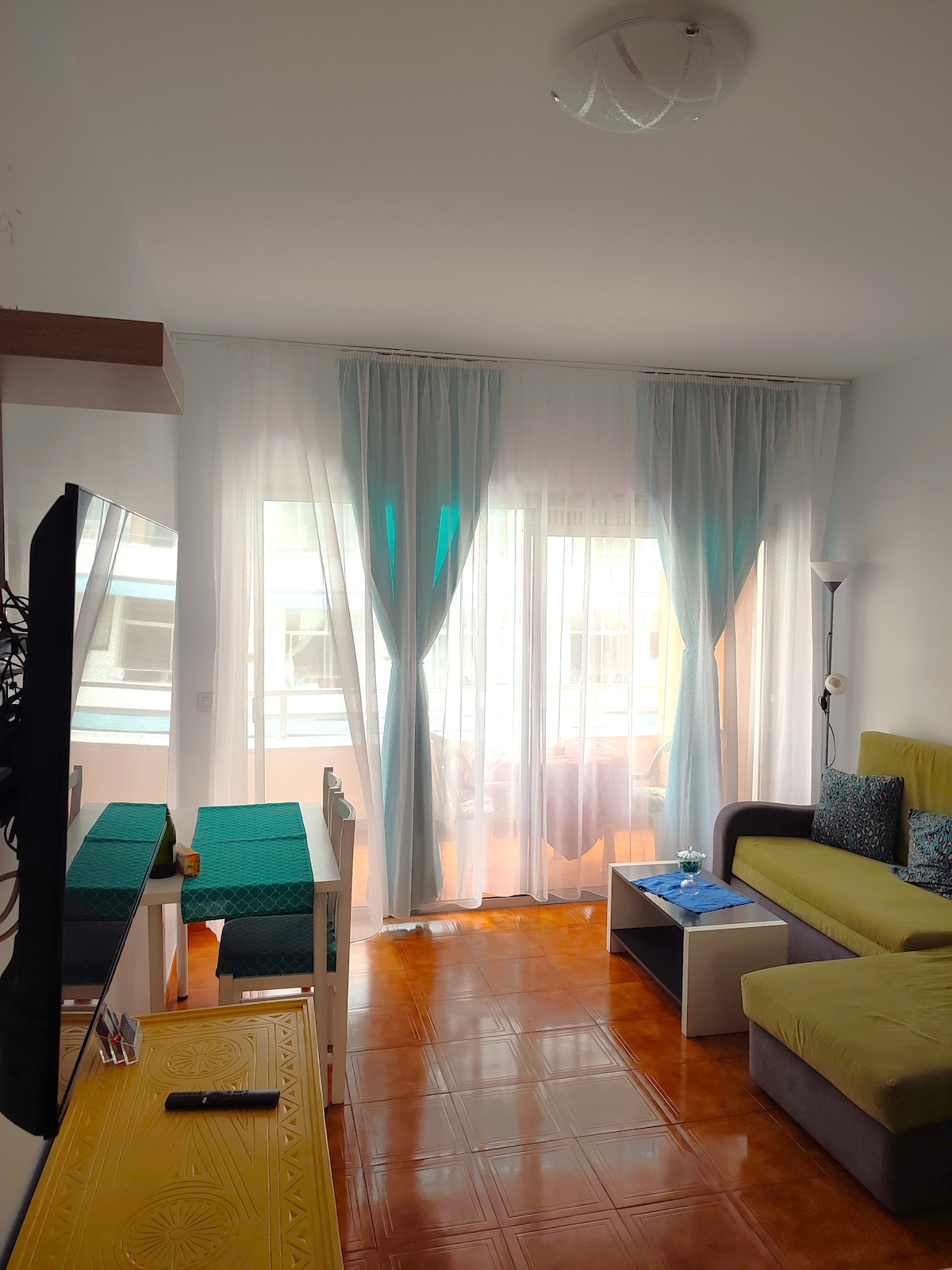 Popular Airbnb listing: Zentrum von Puerto de la Cruz - stable WIFI. in Puerto De La Cruz