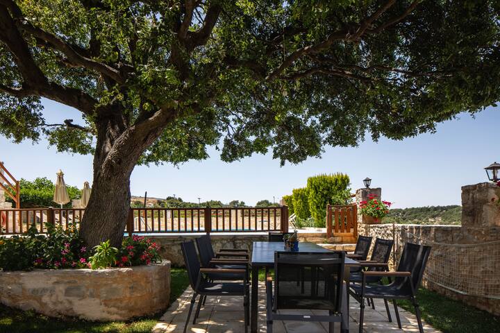 Majestic Evergreen Retreat with Scenic Views! gallery image 5