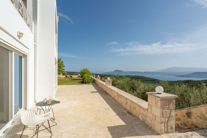 “Petra Blue” Chania