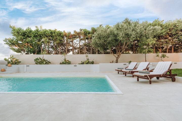 Anssami Villa gallery image 2