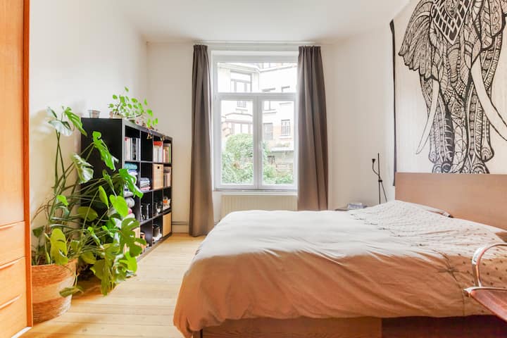 ห้องนี้มีห้องนี้ที่ผู้เข้าพักนอนเมื่อที่พักเป็น "ห้องส่วนตัว"