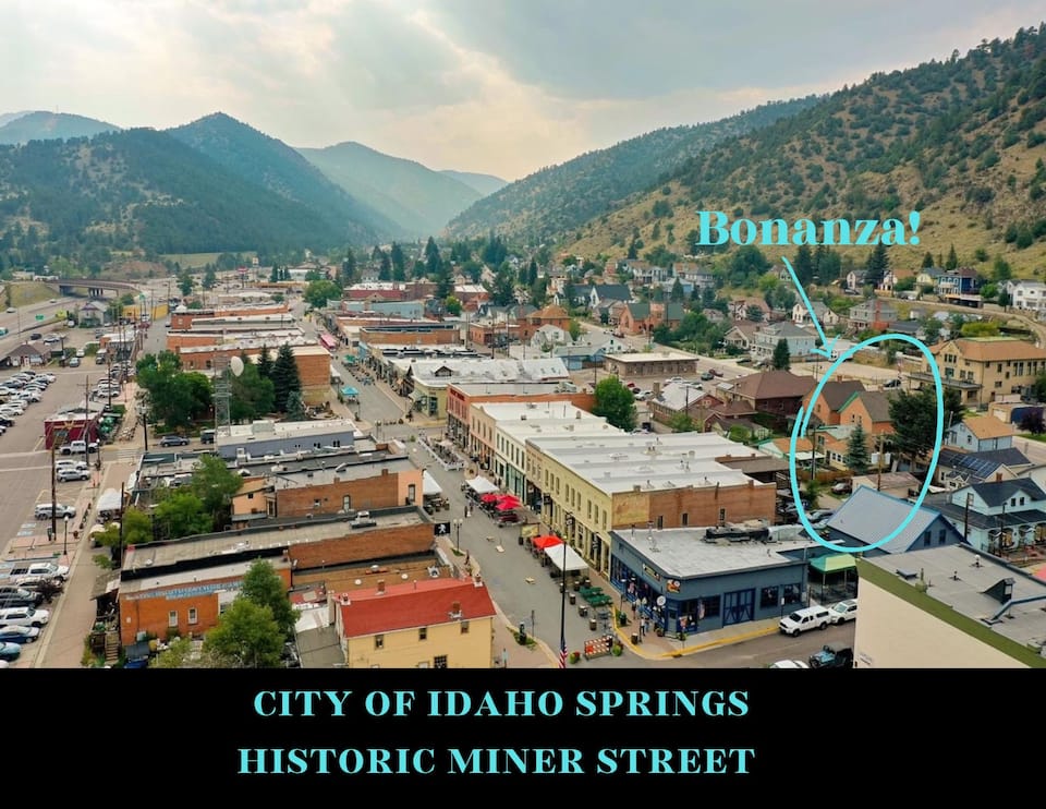 Historic Getaway — Walk to Downtown