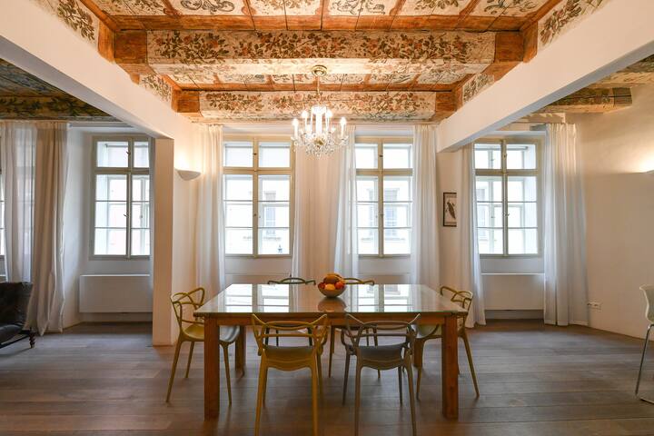 Baroque Residence at Charles Bridge gallery image 5