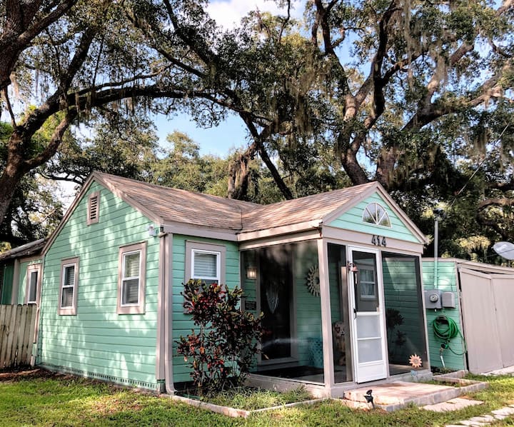 Ozona Coastal Cottage-walk To Shops, Dining &Trail - Dunedin, FL