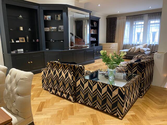 PRIME LOCATION IN MAYFAIR, 2 BED, 2 BATHRM, LUXURY gallery image 5