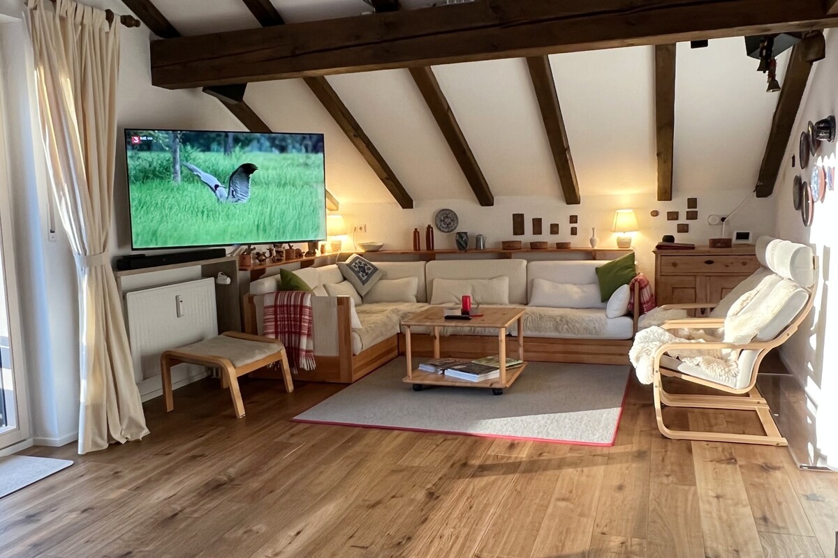 Leistungsstarkes Airbnb: Castle view- Cozy apartment in the attic in Schwangau